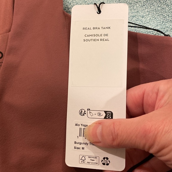 Air brush real bra tank
Size medium 
Color burgundy truffle
Alo yoga - Picture 5 of 6